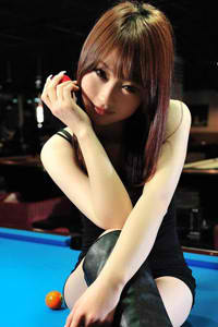 女性下面的私外露出来了